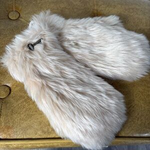 Fossil Faux Fur Mittens Cream Beige Soft Shag with Key Charm Accessory